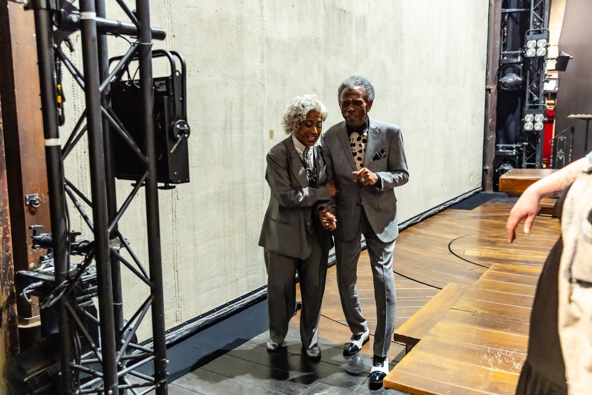 Hadestown UK (@hadestownuk) on Twitter photo We had a God in the house last night. 🙌
Thanks for stopping by the Lyric Theatre, <a href="/Andre_DeShields/">André De Shields</a>. #HadestownUK
📸: <a href="/dannykaan/">Danny Kaan</a> We had a God in the house last night. 🙌
Thanks for stopping by the Lyric Theatre, <a href="/Andre_DeShields/">André De Shields</a>. #HadestownUK
📸: <a href="/dannykaan/">Danny Kaan</a>