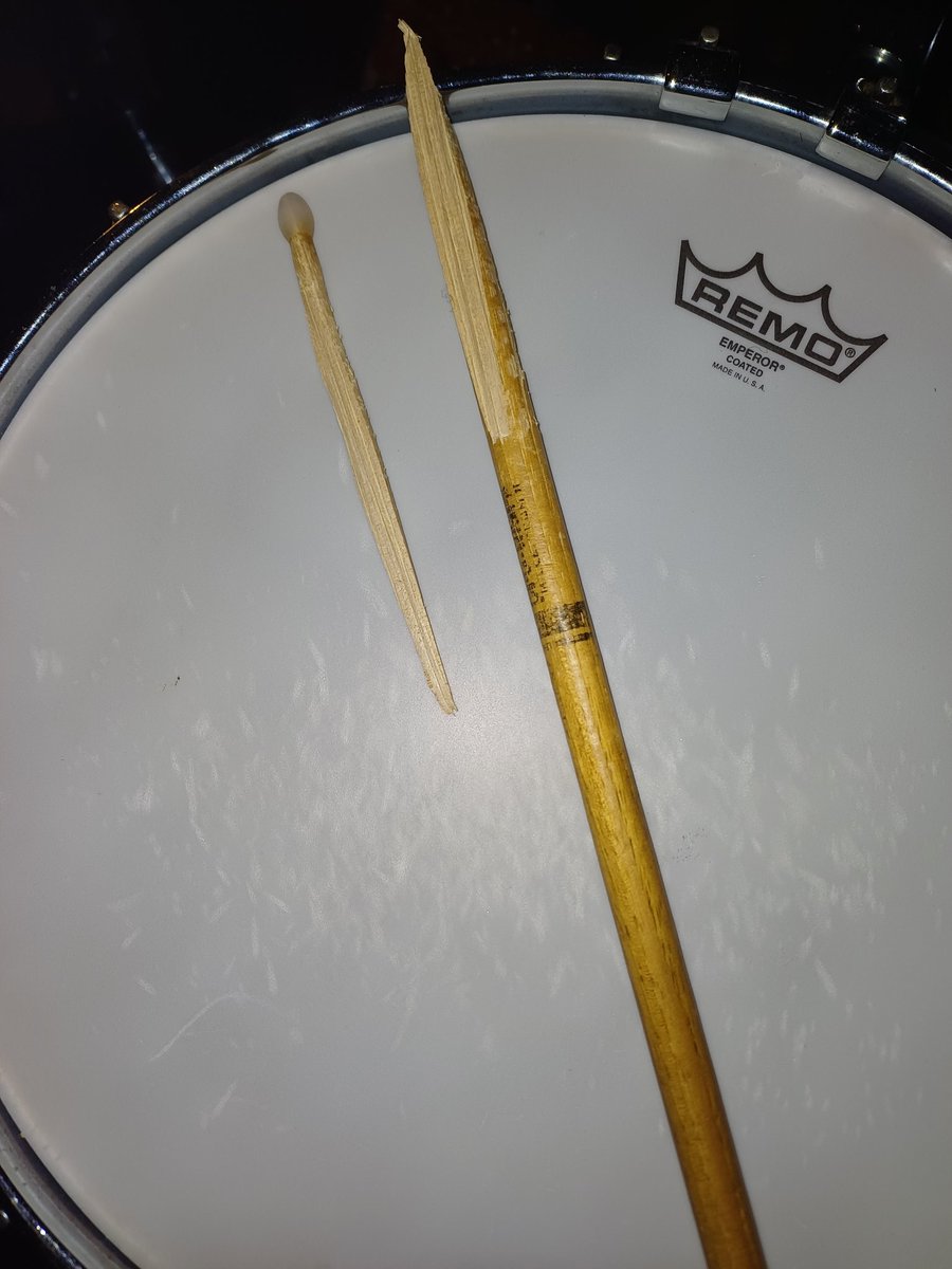 MartynMusicMan's tweet photo. Had a good gig last night with @BrightonBrass at @HairyDogBrewery . Mid-set drum repair and broken sticks..a proper gig! https://t.co/kVwnZYie3K