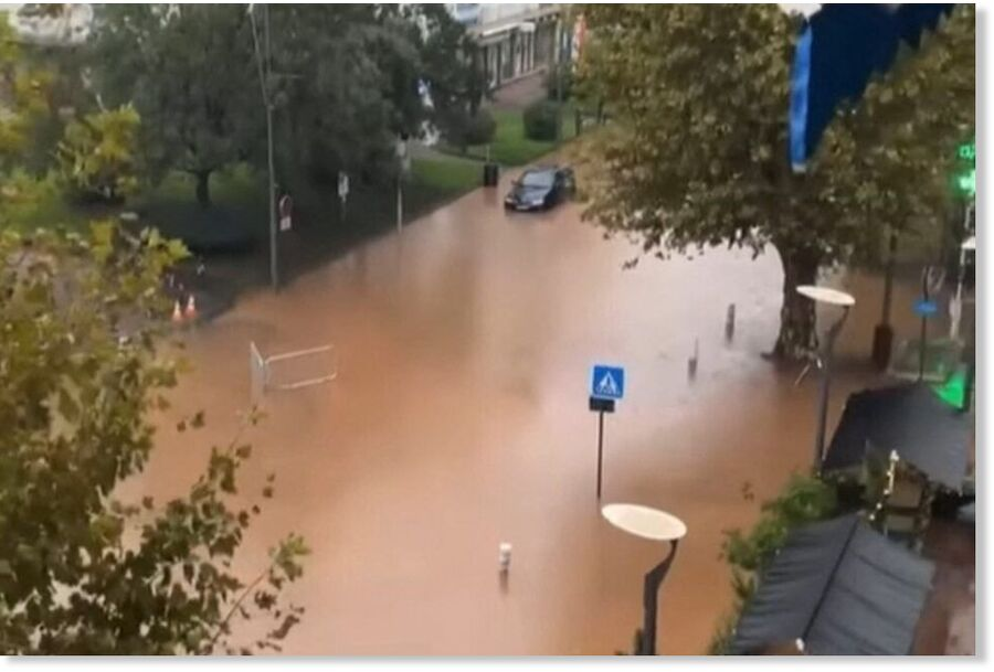 irene_makarenko's tweet image. October 17-18 #CLIMATEFAST

🌊Mexico, #HeavyRain, #Flooding, 3 dead
🌪️Argentina, #Rain, #Hail, Hurricane #winds, #tornado
🌊Senegal, 20 towns are underwater
⚡️Australia, 130,000 lightning strikes
🌊France, severe flooding
🚨Brazil, #Storm
⚠️Algeria, #Sandstorm
🌊Indonesia, #Flood