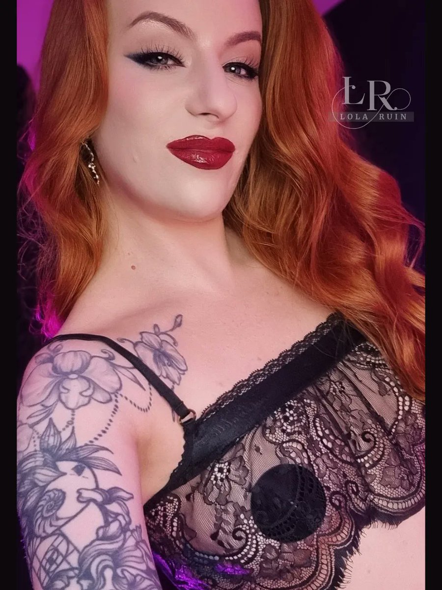 LolaRuin's tweet photo. It's my birthday today, and I'm feeling like a Queen!

Treat me like royalty by checking out my Throne and granting my wishes! https://t.co/FPory5MN24 https://t.co/VYvK9YNi1A