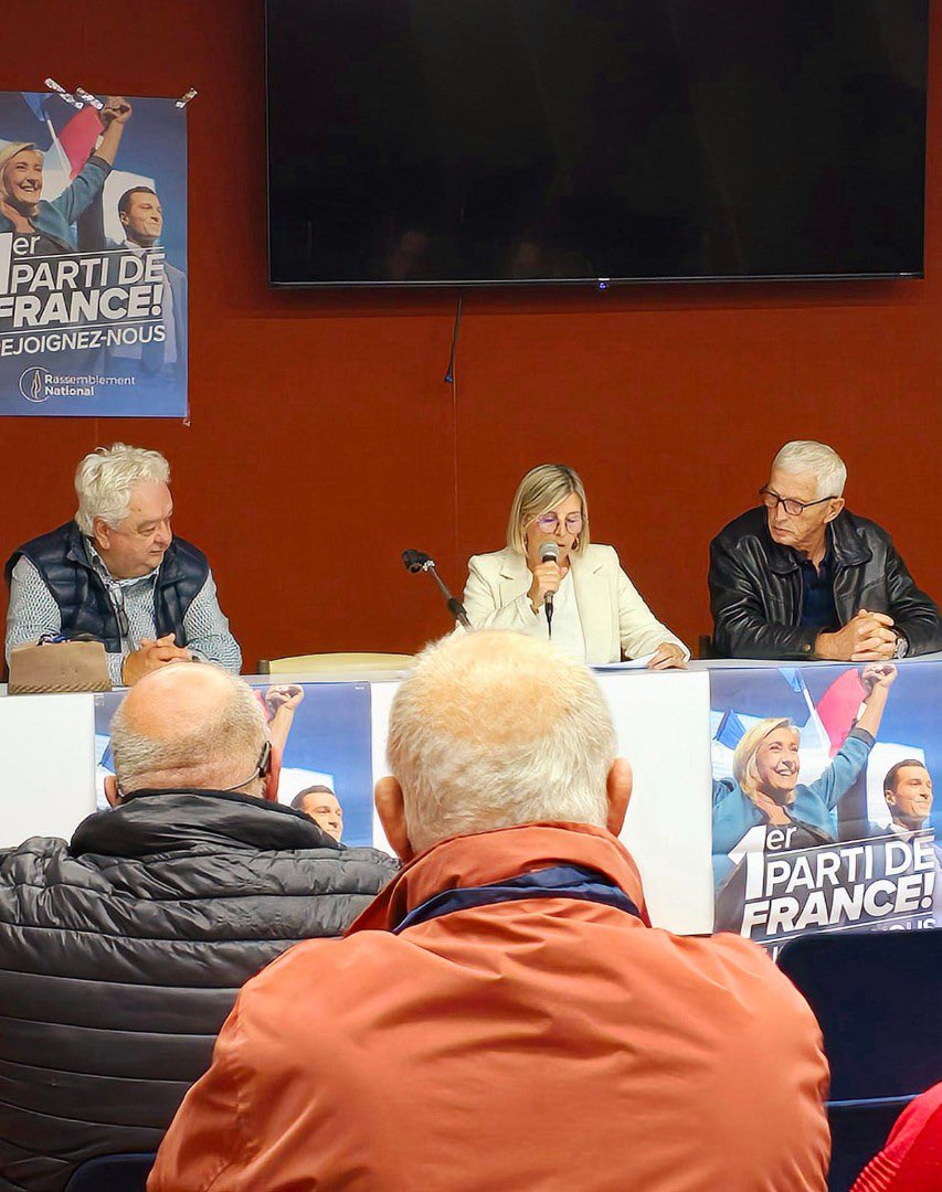 fedeRN_82's tweet photo. 👥 Réunion cantonale hier soir à #Caussade des cantons Quercy-Rouergue et Quercy-Aveyron avec la déléguée départementale @PomaBrigitte et les responsables de cantons Patrick Cappoen et André Koehl.
Merci aux adhérents et sympathisants pour leur présence ! 🇫🇷 https://t.co/exVSXq8CZD