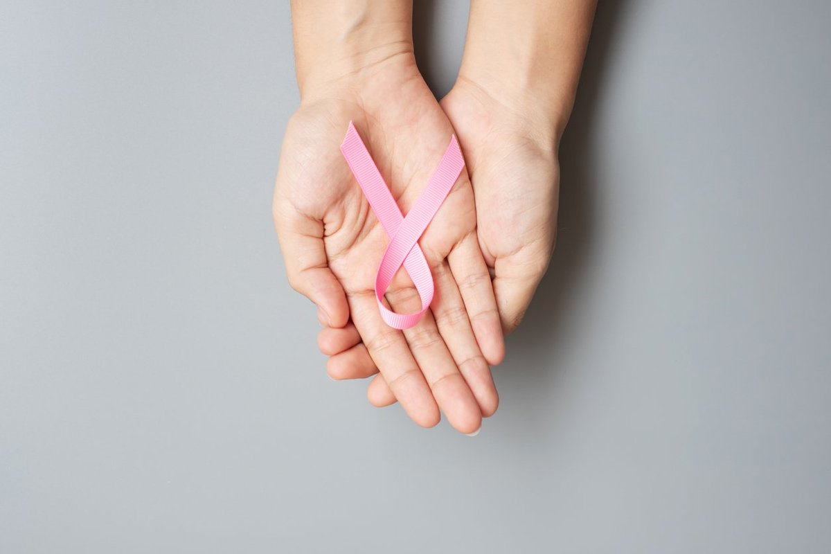 s_msonia's tweet photo. Por Ti 🌸 Por Mi 🌸 Por tod@s los Valientes que luchan contra una enfermedad 🎯

Mucha Fuerza &amp; Ánimo 💖💕💞
#diadelcancerdemama 
#Fuerza #GoodvivesOnly 
#OctubreRosa
#BuenosDiasATodos https://t.co/ss065TqtDF