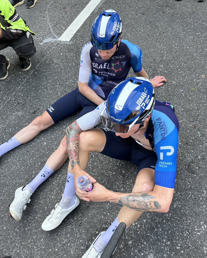 NSNCyclingTeam's tweet photo. @chrisfroome What a brutal finish!
Joe was our highest finisher, crossing the line in 23rd.
#TOC2024 π¨π³ #YallaIPT https://t.co/ZIoo1uZ7Tz