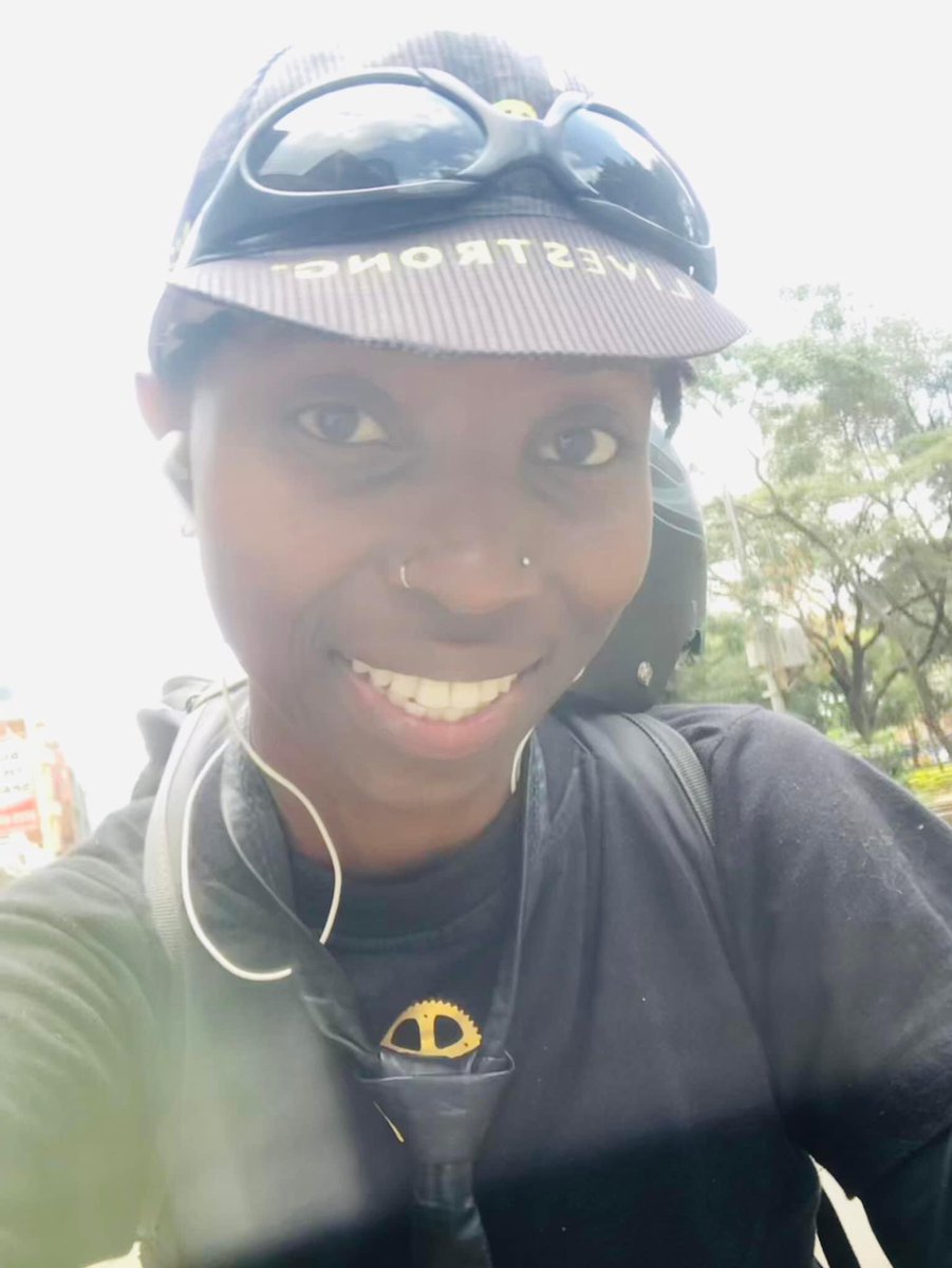 slimpheebz's tweet photo. Make it 4/4 fashion🎭 
New Chapter featuring my Next😹🔥
#birthright #goodvibes #heartofgold #since2002 #LiveStrong #7thChakra #CoffeeErrands https://t.co/fFIlBlHcrT
