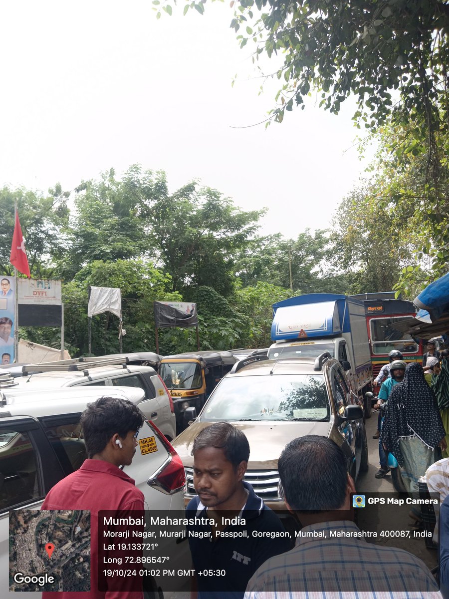 shaikh62745984's tweet photo. The worst traffic situation is always the same issue in Powai no single officer are available 
@CMOMaharashtra 
@Dev_Fadnavis 
@CPMumbaiPolice 
@MTPHereToHelp 
@powaiinfo https://t.co/vt17Gl3DUm