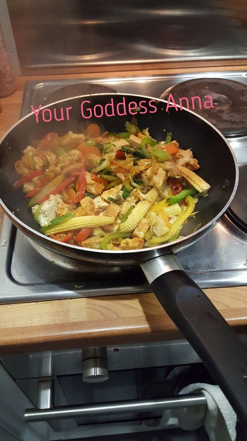yourgoddessanna's tweet photo. My favourite Chef slave 🔥📷 https://t.co/ynqSc9zD3E