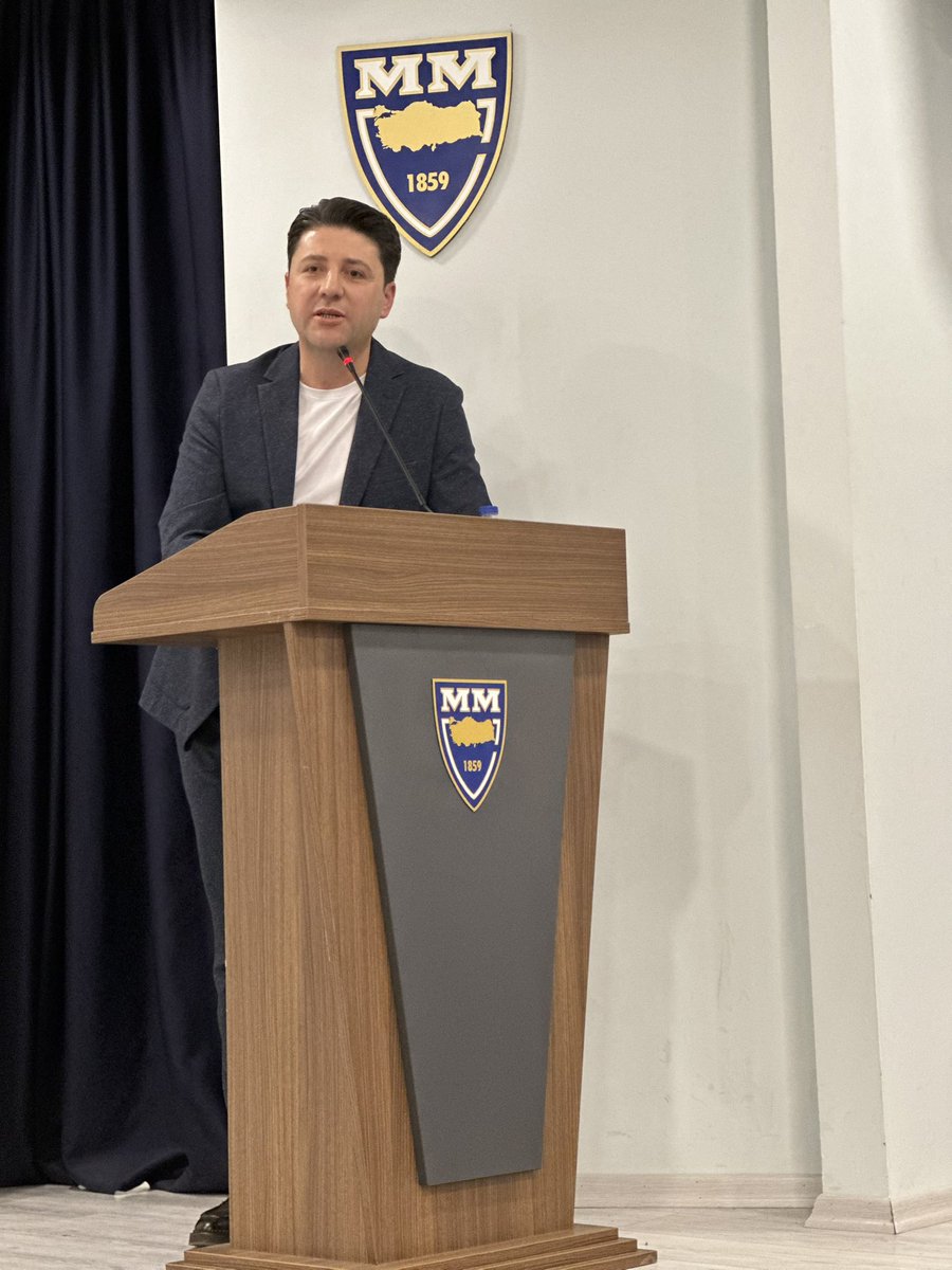 Ergnmetin35's tweet photo. Bu yıl 13.’sü düzenlenen ve sosyal politika alanının en prestijli ödüllerinden olan Prof. Dr. Cahit Talas Sosyal Politika Ödülleri’nde “Türkiye’de Tarımda Bağımsız Çalışanların Sosyal Güvenliği: Manisa Örneği” başlıklı tezim jüri tarafından “övgüye değer” görülmüştür.

Benim için çok anlamlı olan ve yıllardır vermiş olduğum emeklerin karşılığı olan bu ödüle layık görüldüğüm için çok mutluyum.

Emeği geçen herkese teşekkür ediyorum🙏