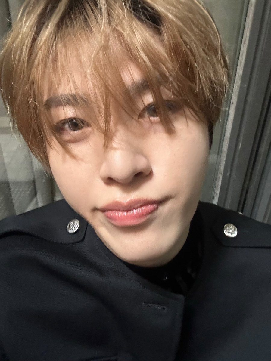 junghwanfeed's tweet photo. 20242019 So Junghwan Weverse Post 

“🕶️” 
 
#소정환 #SOJUNGHWAN https://t.co/XwHv9lHZPl