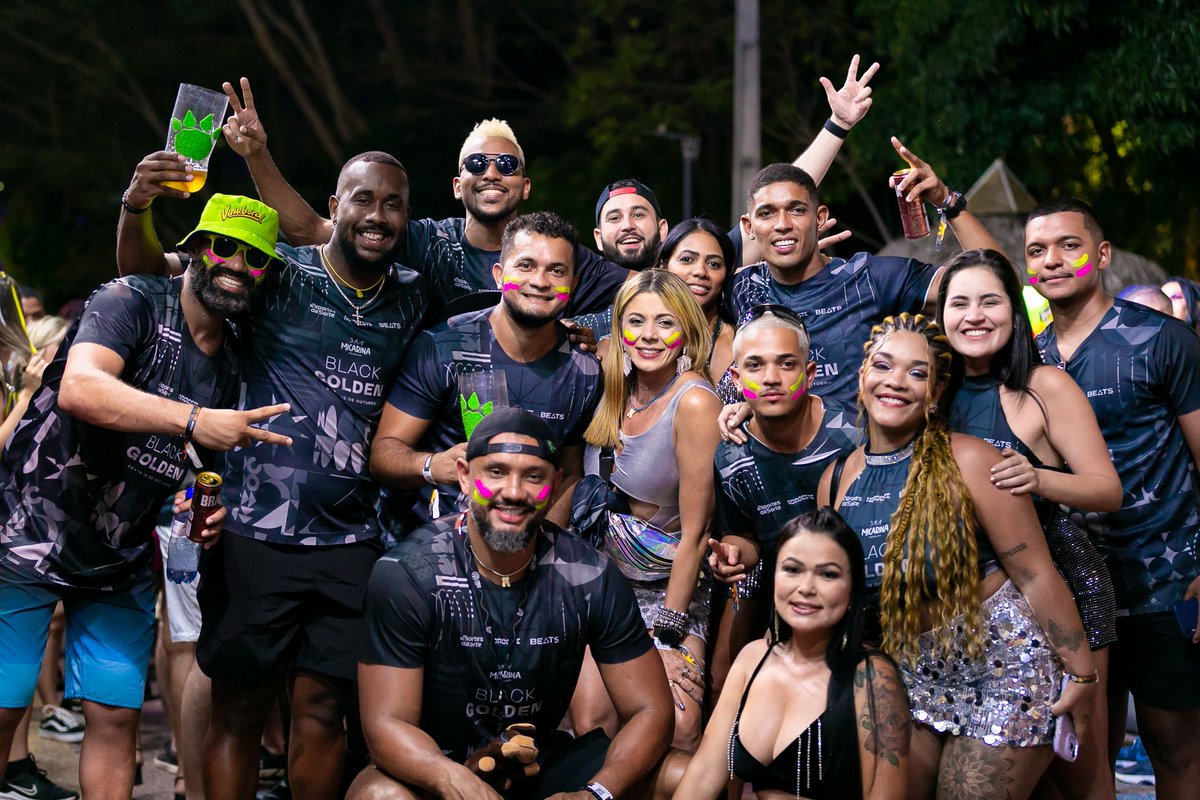 micarinathe's tweet photo. A primeira noite da Micarina tá incrível demais! 🔥 https://t.co/9CzEHCH1IH