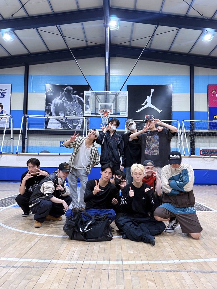 [📹]

나야,,,, 겟티튜드,,,,,,,

잊지 않았지,,,?

🖇 youtu.be/yTwlr5VXx3I

#더크루원 #TheCrewOne 
#ATBO #JUSTB 
#로드투킹덤 #ROADTOKINGDOM
#ATTITUDE #GetAway