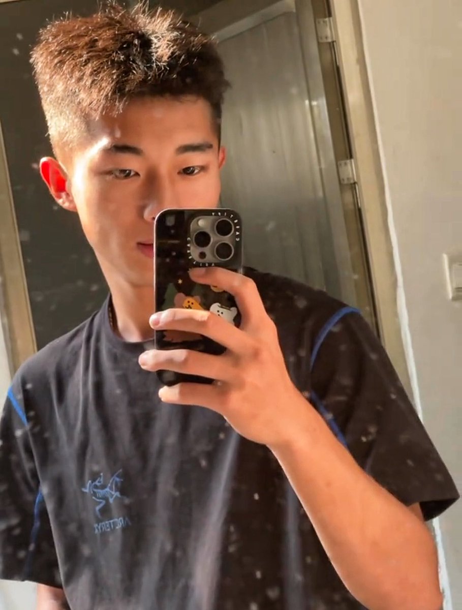 小李不讲理 tweet media