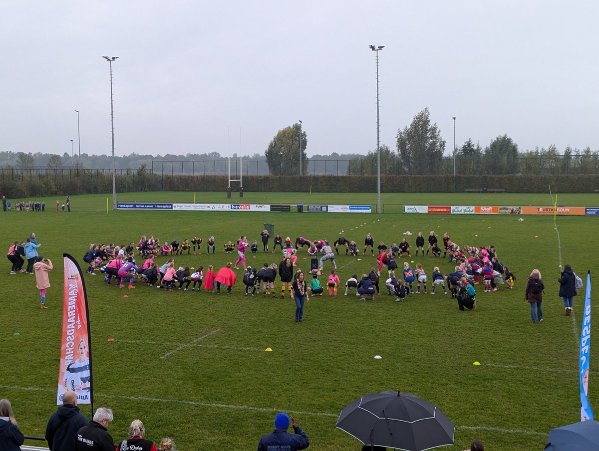 Girls rugby day at <a href="/UtrechtRugby/">Utrechtse Rugby Club</a>. Huge turnout, amazing atmosphere, loads of enthusiastic players, coaches, volunteers. Brilliant!