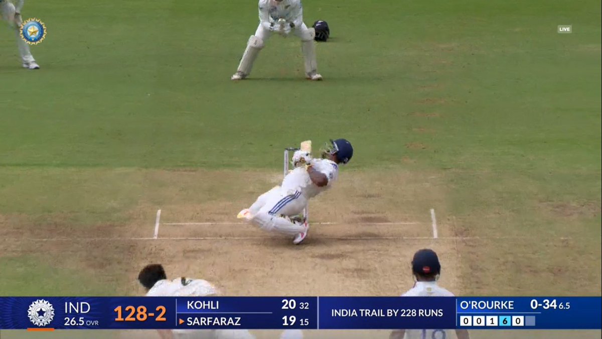 #INDvNZL
#sarfrazkhan 
कर्म ही मेरा कांड है 
में हु हिन्दुस्तानी 
और मेरा देश महान है।।
तू देख धर्म और जात पात
में देखूं यहां इंसान अनेक 
नेक है इरादे
बात यही एक है।
मैं हु हिन्दुस्तानी 
और 
मेरा देश महान है।।
#हिंदुस्तान
#भारत 
#देशभक्त
#يحيى_السنوار #zerobaseone #GalaMontes