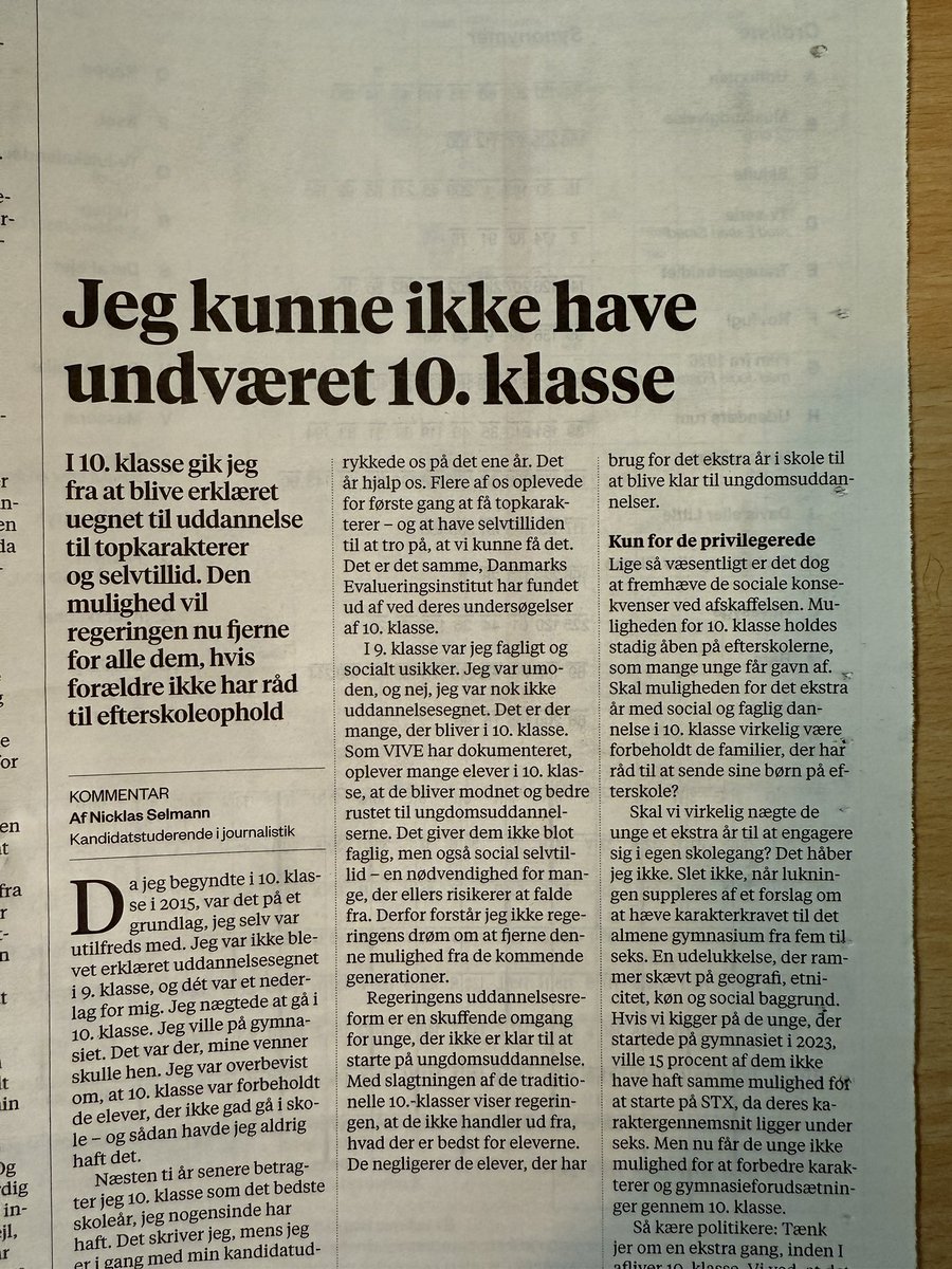 NicklasSelmann's tweet photo. Jeg er i Information i dag med et simpelt, men vigtigt budskab: Vi skal bevare tiende klasse. 

Jeg kan slet ikke kan forestille mig, hvor jeg ville være uden. Det har jeg skrevet lidt om, og I kan læse mine tanker om det her:

https://t.co/HuGT4Lef2f

#dkpol #uddpol https://t.co/w9XTZ5CDNL