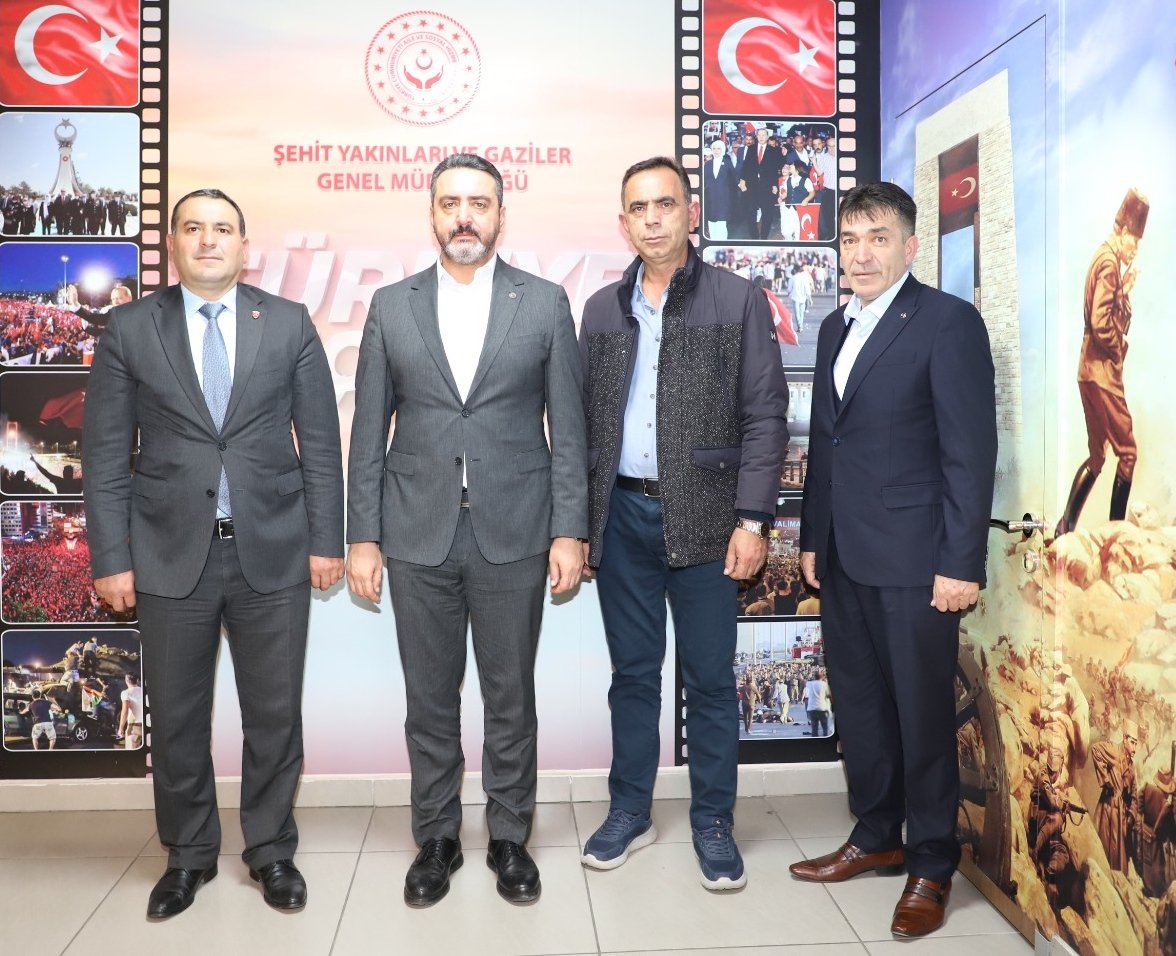 Genel Müdürümüz Sayın Muharrem KURT, Terörle Mücadelede Yaralanıp Gazi Sayılmayanlar Derneği temsilcileri ile Genel Müdürlüğümüzde bir araya geldiler. 

<a href="/MahinurOzdemir/">Mahinur Özdemir Göktaş</a> <a href="/tcailesosyal/">T.C. Aile ve Sosyal Hizmetler Bakanlığı</a> <a href="/mhrmkurt/">Muharrem KURT</a>