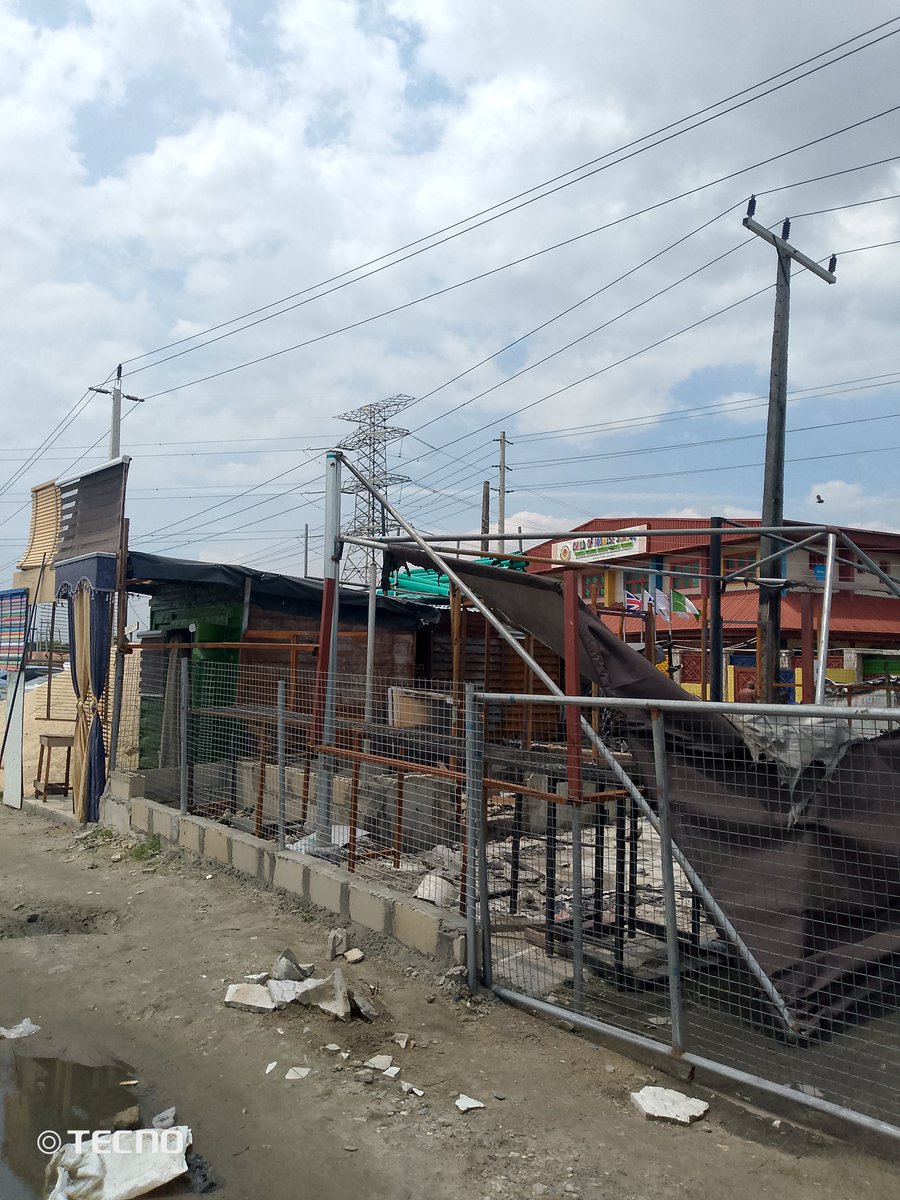 Tkoya01's tweet photo. @tokunbo_wahab Sir, have you seen the set back on the Ajah expressway opposite Royal Gardens Estate. From Child of Promise all the way to the Traffic light at Abraham Adesanya junction, has become a heaven of shanties, illegal structures that have defaced the aesthetics. https://t.co/Yyi8z1zkuX