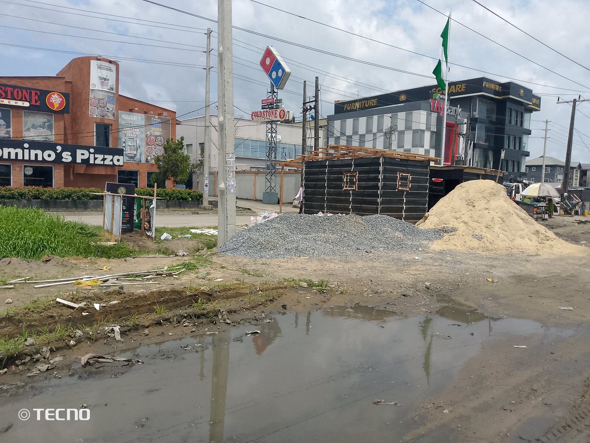Tkoya01's tweet photo. @tokunbo_wahab Sir, have you seen the set back on the Ajah expressway opposite Royal Gardens Estate. From Child of Promise all the way to the Traffic light at Abraham Adesanya junction, has become a heaven of shanties, illegal structures that have defaced the aesthetics. https://t.co/Yyi8z1zkuX