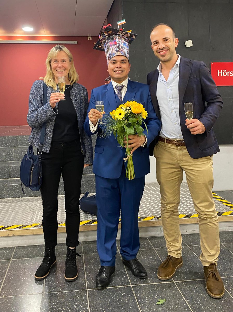 Big congratulations to Debanjan for successfully defending his thesis this week! 🎉🥳🍾 As a mentor, it's incredibly rewarding to witness the growth and success of the next generation of scientists. Thank you for the wonderful time with us &amp; all the best for your bright future🍀