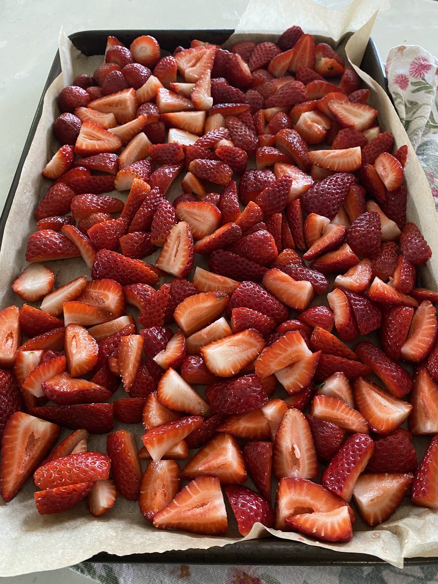 Glorious fresh strawberries from the market (in season)

Sliced and frozen for delicious enjoyment throughout the week