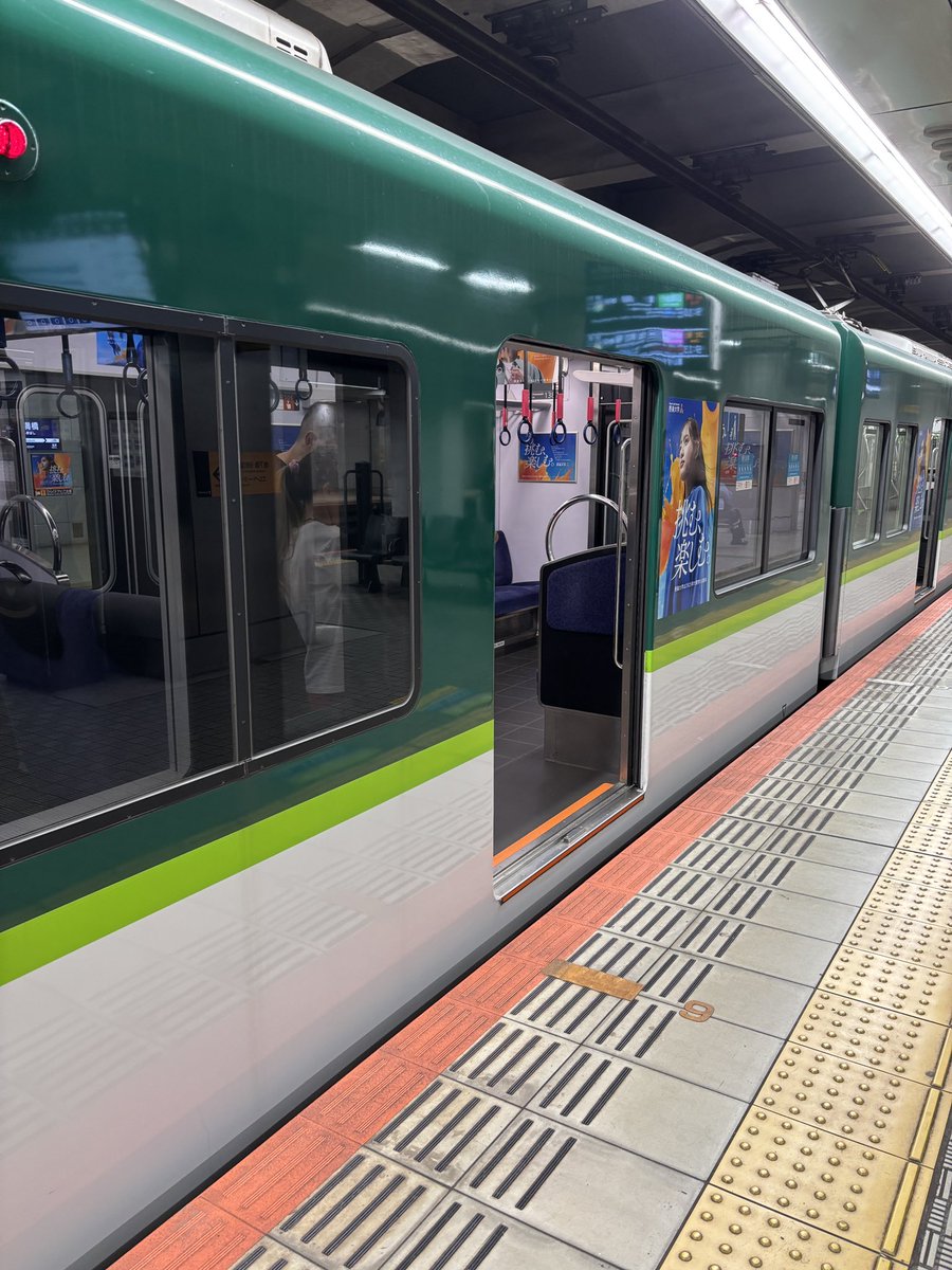 RTKLIB242's tweet photo. 先日、プレミアムカーが入った影響で、1両だけ怪しく入ってる車両に乗車 https://t.co/8VFiEvRh4m
