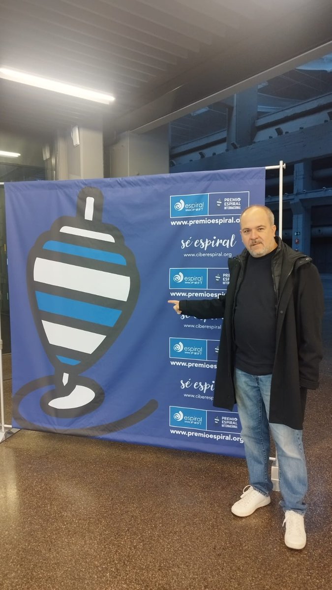 Marc Gudel (@marc_gudel) on Twitter photo Ja estem a Madrid.
Orgull de mestres <a href="/EscolaPalma/">Escola Palma de Mallorca</a>
<a href="/PremioEspiral/">Premio Espiral</a>
<a href="/crpnoubarris/">SE NOU BARRIS</a> <a href="/consorciedubcn/">Consorci d'Educació</a>
#LEDUCAS Ja estem a Madrid.
Orgull de mestres <a href="/EscolaPalma/">Escola Palma de Mallorca</a>
<a href="/PremioEspiral/">Premio Espiral</a>
<a href="/crpnoubarris/">SE NOU BARRIS</a> <a href="/consorciedubcn/">Consorci d'Educació</a>
#LEDUCAS