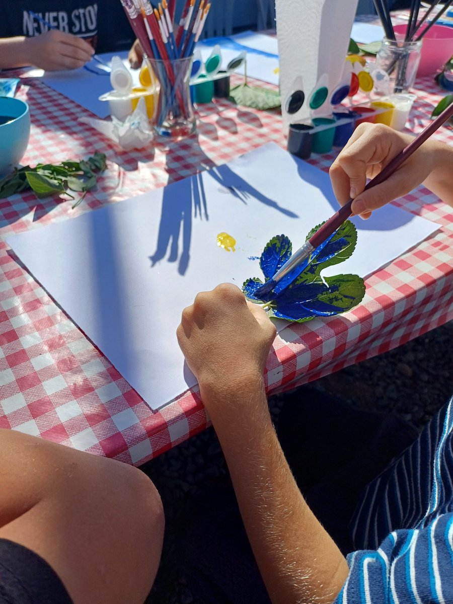 hatayhalkevi's tweet photo. Yaşam Merkezimizde bu sabah çocuklarla #resimworkshop etkinliğinde buluştuk 🎨👩🎨 https://t.co/FPDTAbZiNz