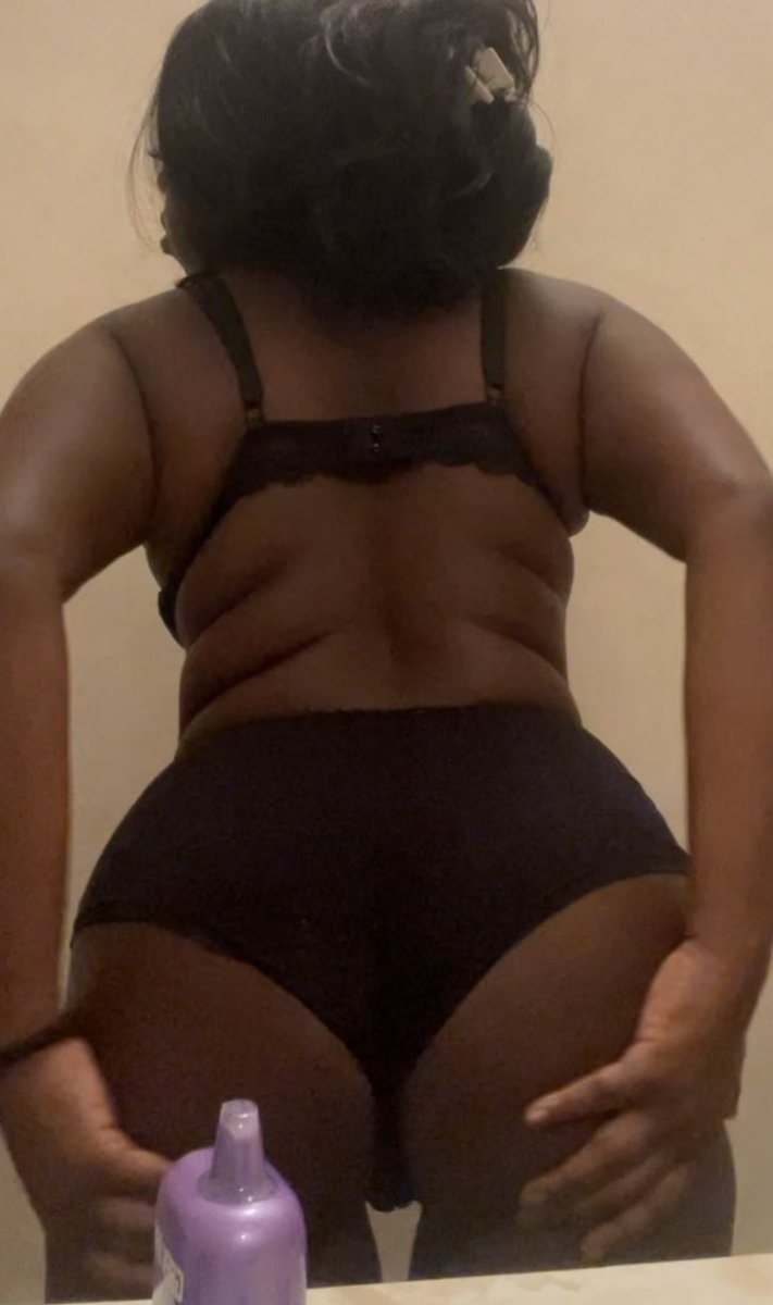 CashBabyx3's tweet photo. While Your Staring You May as Well Cashapp Me $3 @ $CashBabyLala🤤💕 https://t.co/emOxjha6cb