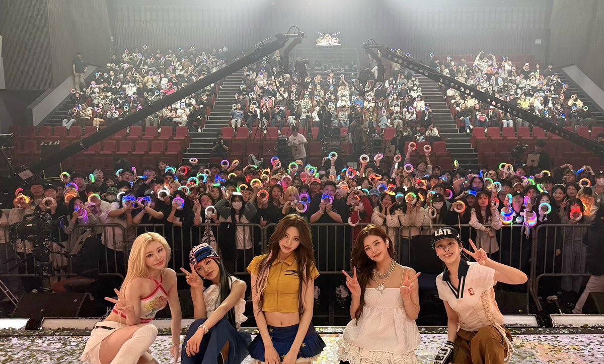 ITZY tweet media