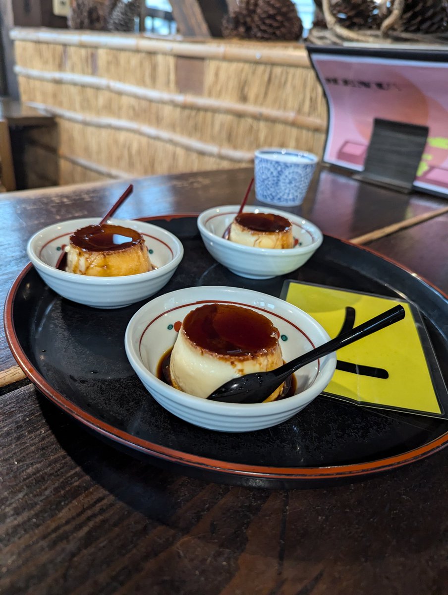 takuya_dq10's tweet photo. 九州２日は別府！
地獄巡りに地獄蒸しプリンを食す😋 https://t.co/tkiRyURFfR