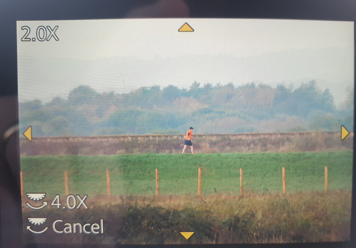 Chrisj022's tweet photo. Someone out for a jog 30 mins before high tide 🤬🤬🤬🤬.  #goldclifflagoons.  #WeBScount https://t.co/ucVOi7jJNd