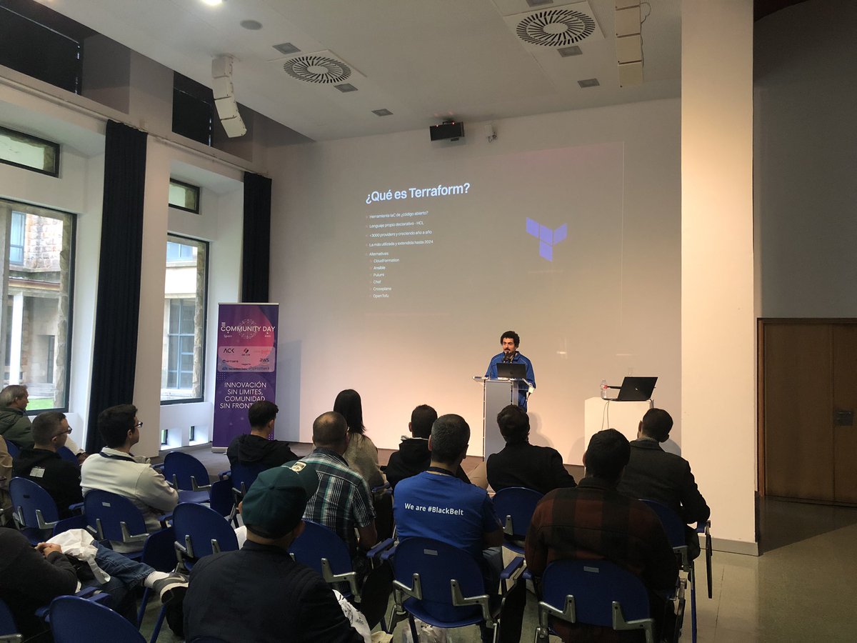 🚀 En vivo: Charla Gestión de Infraestructura Multi-Cuenta en AWS con Atlantis y Terraform por Guillermo Vigil. Descubre cómo simplificar la gestión multi-cuenta en AWS.
🔗 2024.awscommunity.es/speakers/guill…
#AWSCommunityDaySpain