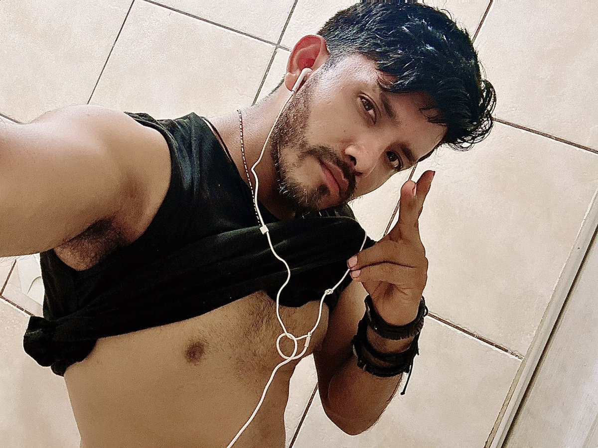 SAM186's tweet photo. #18Oct #Guatemala #Underwater #chacales https://t.co/XV46shEniW