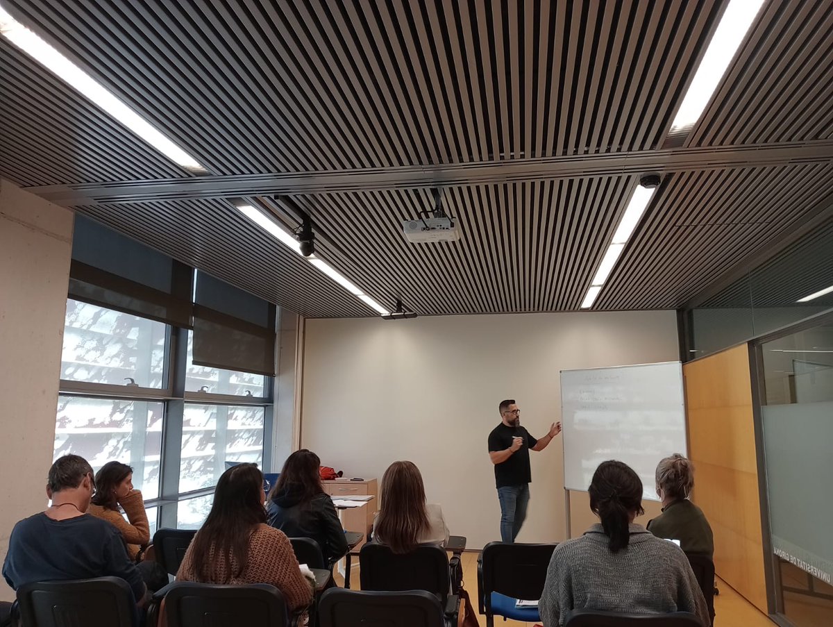 Postgrau Conflicte Públic i Mediació Comunitària tweet media