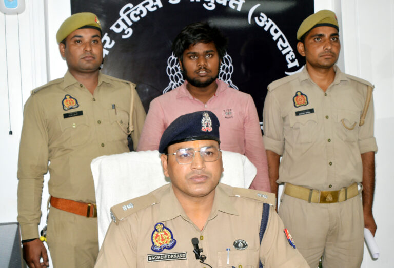 SaumyaTiwariAdv's tweet photo. He has now been arrested after harassing me and my colleague for over 20 days. He was posting my photos on Instagram and Facebook with another person to defame me and also posting inappropriate photos of my friend and sisters. https://t.co/kWmbpP3H2p