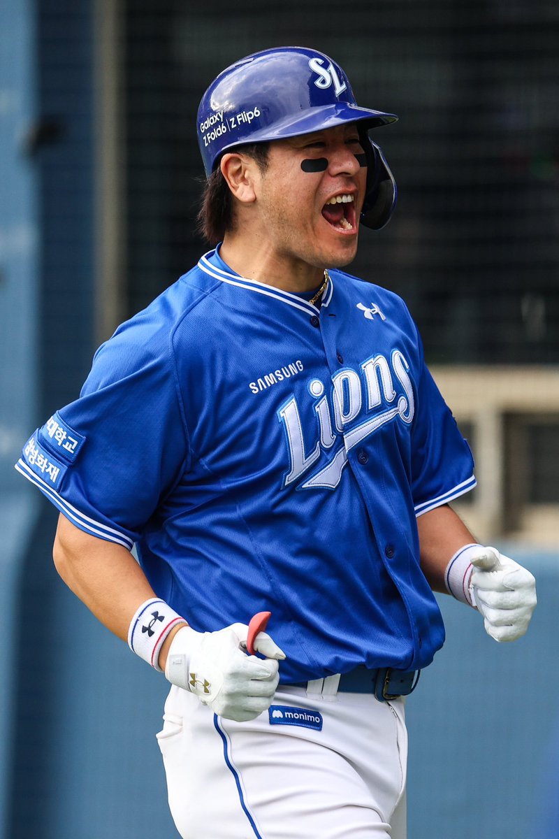 [2024 PO 4차전 데일리 MVP ‘강민호’]

0의 균형을 깨는 솔로포!
한국시리즈로 이끄는 결승 홈런!
강민호 선수에게 아낌없는 박수 부탁드립니다!