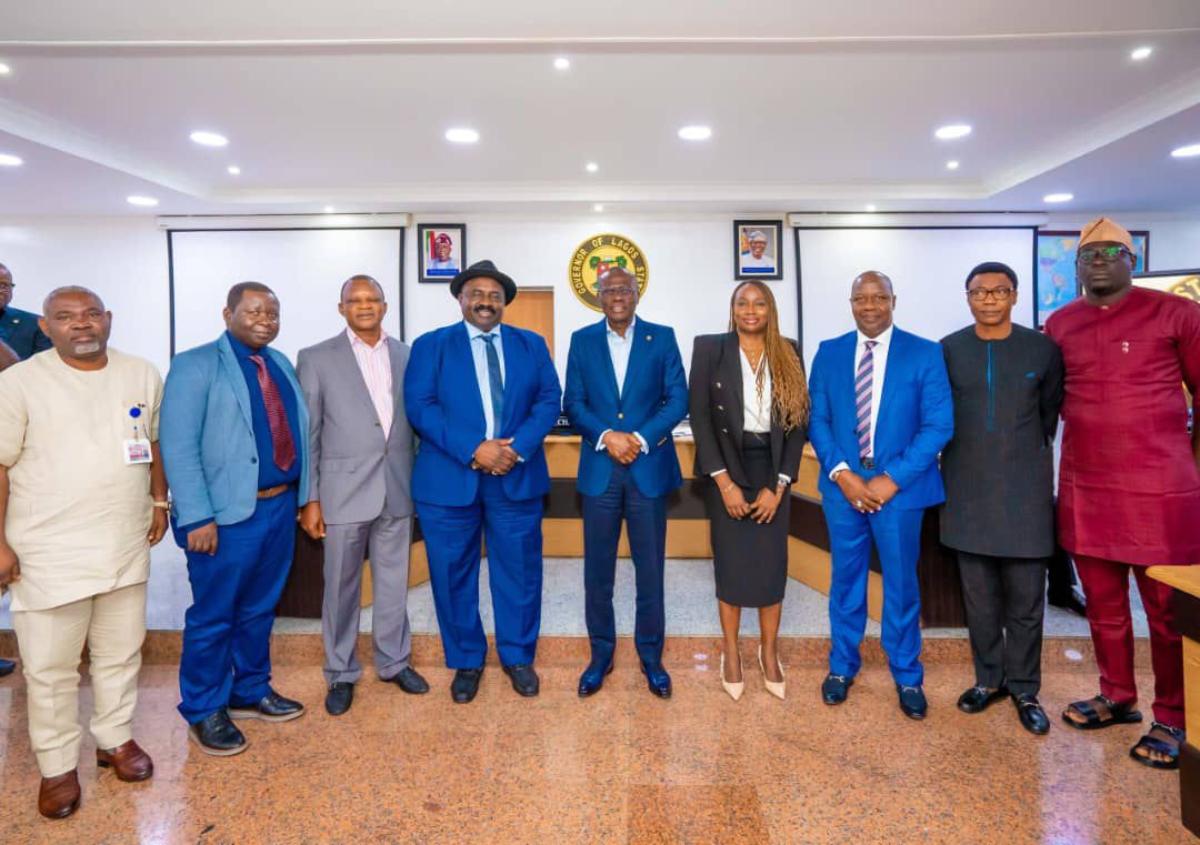 mikeachimugu01's tweet photo. Lagos state is working hard to improve the economic infrastructure, opportunities, and fortunes of the state. Recently, Governor Babajide Sanwo-Olu invited the Director-General of NCAA, Capt. Chris Najomo along with his technical team led by Engr. Godwin Balang (Director, Aerodrome and Airspace Standards) to discuss the state's plans to build a new airport. Also in attendance was the MD FAAN, Olubunmi Kuku and her team. 
The meeting with Gov. Sanwo-Olu came just a couple of days after the Borno state governor lavished praises on Capt. Najomo for his proactive enforcement of NCAA safety regulations. 
These engagements are also in fulfilment of Capt. Najomo's mantra, EASE OF DOING BUSINESS WITHOIT COMPROMISING SAFETY AND SECURITY. 

On a personal note, I like how Lagos state is preparing for the near future.