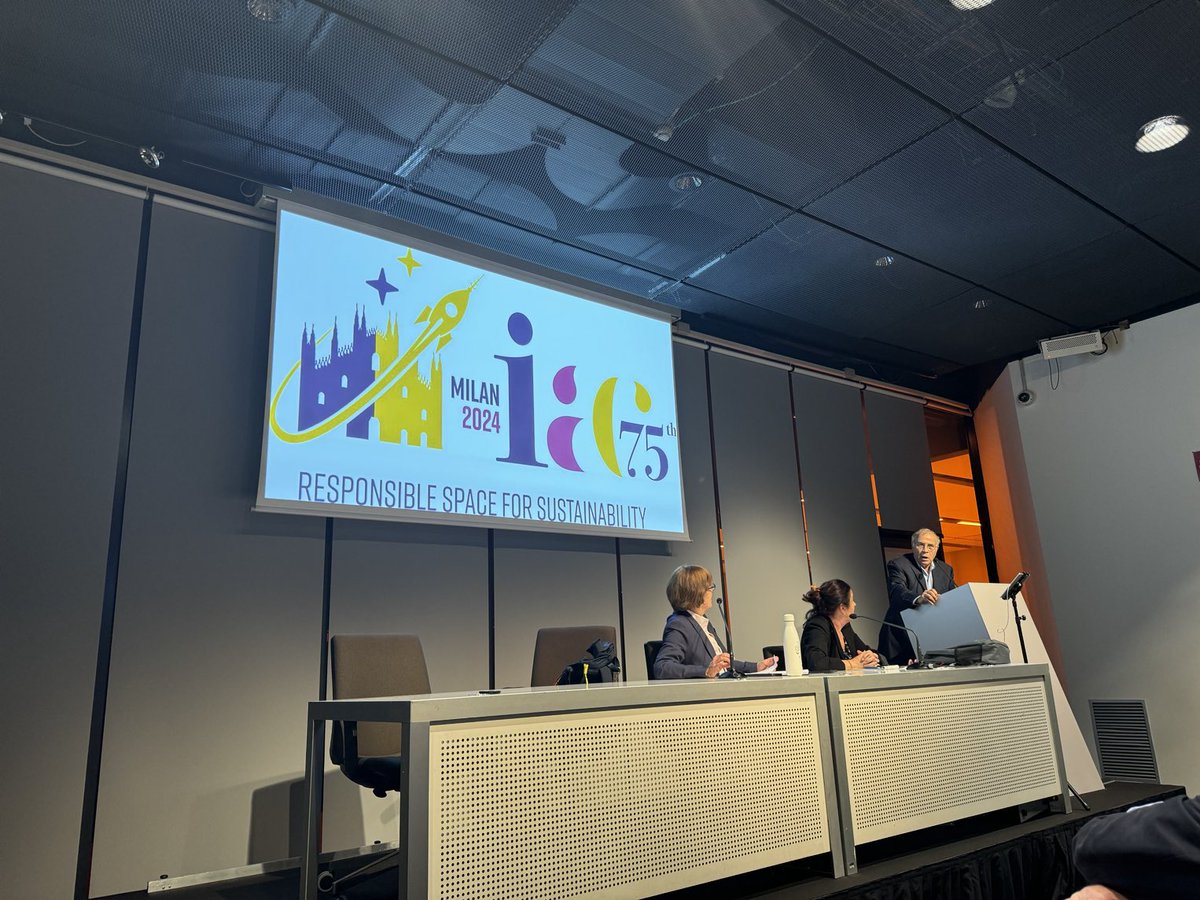 robert_zubrin's tweet photo. I just attended the International Astronautical Congress in Milan, where I gave a talk on the Technological Requirements for Settling Mars.
#Mars #Space #Science #MarsSociety #SpaceX #NASA https://t.co/vDzfRTwD3M