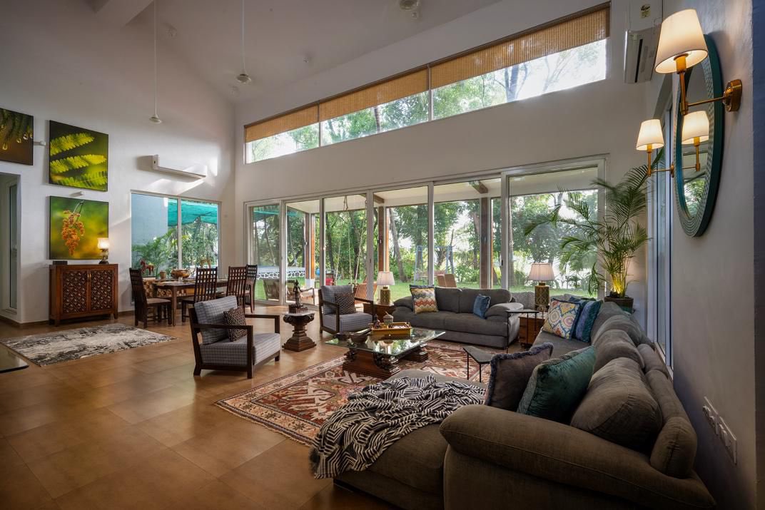ganeshsonawane's tweet photo. My wife manages an airbnb called “BanyanTree” - pool villa with lake views, situated in Palghar - an hour from Thane and a short drive from Mumbai. Do check it out. Link in comments. RT pls. 😇 https://t.co/tQ51cEWy5y