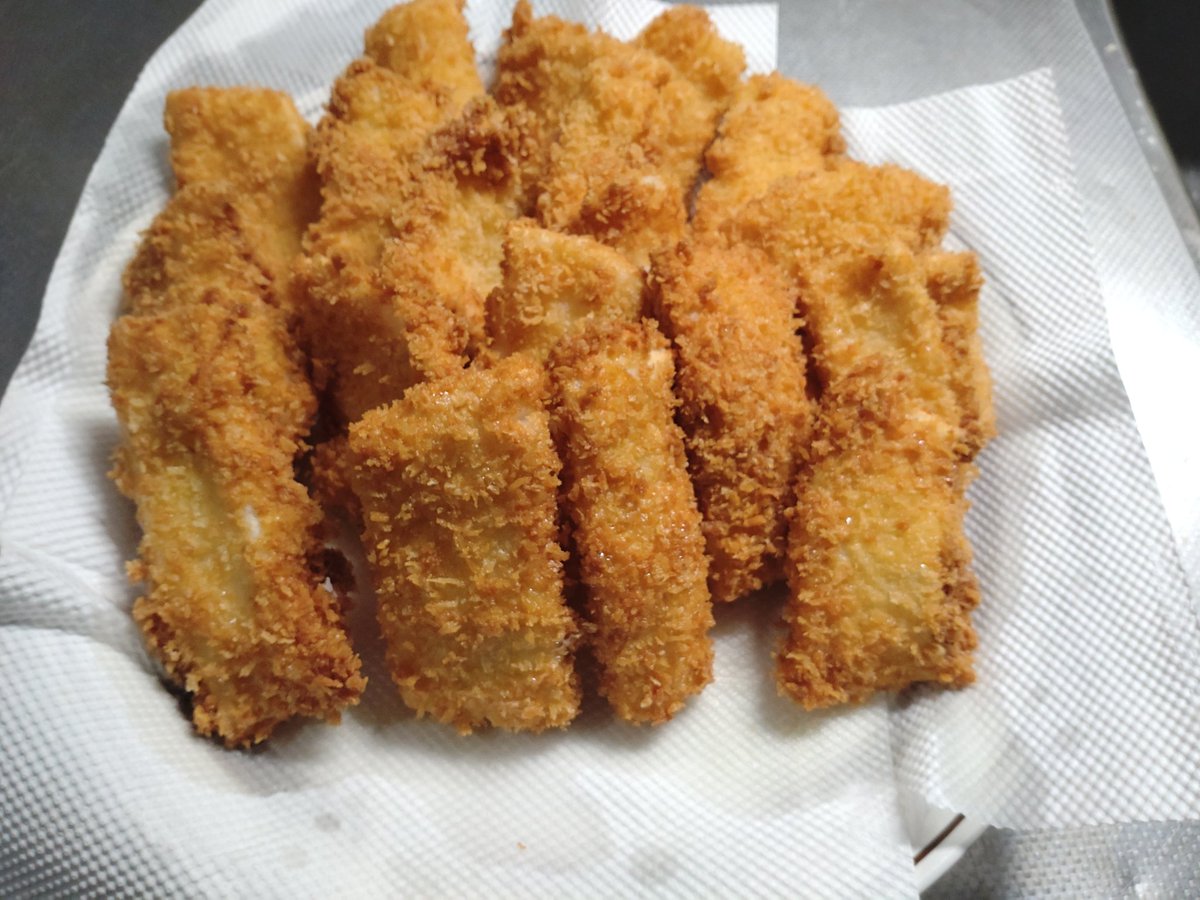 mxucMbGoaK3r2oB's tweet photo. アオリイカ釣ってイカフライ🦑にしてみました😆
素人でも美味しくできました😁 https://t.co/j1oEZFHoKc