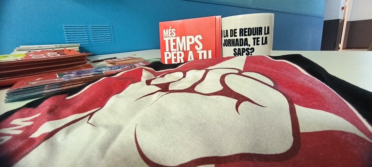 Avui estem a <a href="/Xanascat/">Albergs Xanascat</a> de #Comarruga on <a href="/mercepuig2/">merce puig</a> i Lucia Aliagas fan la benvinguda a la XXII Escola Ángel Rozas de <a href="/JovesCCOO/">Acció Jove - Joves CCOO Catalunya</a> i <a href="/JovenesCCOO/">Jóvenes CCOO</a>, sota el lema el Sindicalisme és lluitar amb classe!
La joventut de <a href="/ccoocatalunya/">CCOO de Catalunya</a>
<a href="/CCOO/">COMISIONES OBRERAS</a> són el futur de la classe treballadora!