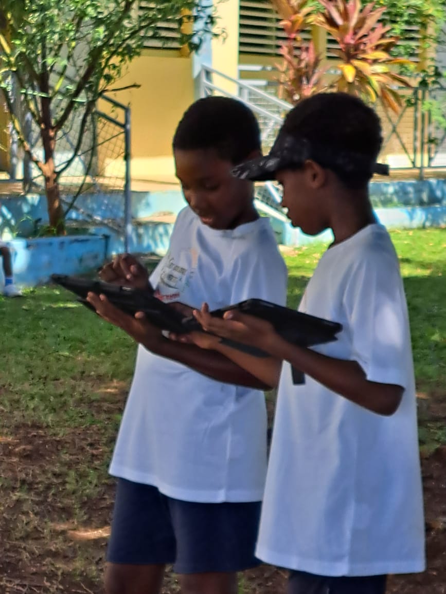 UsepGuadeloupe's tweet photo. C'est quoi le projet Tête de réseau financé par l'@Agence_du_Sport ?C'est un projet qui nous permet d'apporter une aide financière aux assos. Les enfants y tiennent des roles sociaux : secrétaire, reporter, facteur, créateur d'atelier... CONSTRUCTION DU CITOYEN @AcGuadeloupe https://t.co/odtNlL6UdW