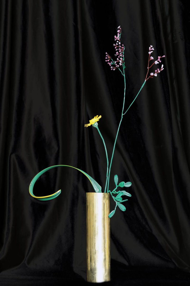 alessia_fuga's tweet photo. Outside the sky is crying, but inside there's a sun that never goes out! 🌧☀️
My Murano glass plants bring a light that brightens even the greyest days. 🌿✨
https://t.co/Itfm2awjFs
#alessiafuga #MuranoMagic #GlassThatSmiles #ArtThatShines #VetroCheSorride #ArteCheIllumina https://t.co/oZiThPmYoI