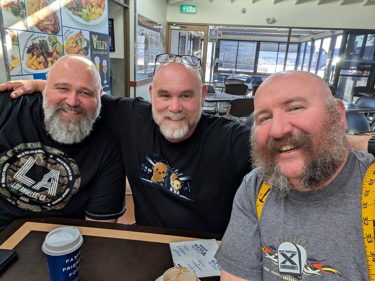 beardoc's tweet image. Back in Adelaide overnight. Having an unusual Adelaide experience, which is Vili's Cafe during the day. Vili's is a late night Adelaide institution, but it's very quiet during the day. Great to see Vince and Nev here!