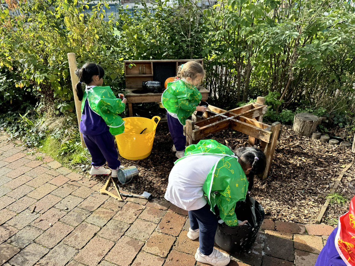 SuttonHighEYFS's tweet image. Collaboration is our superpower. @SuttonHighGirls @GSAUK @GDST