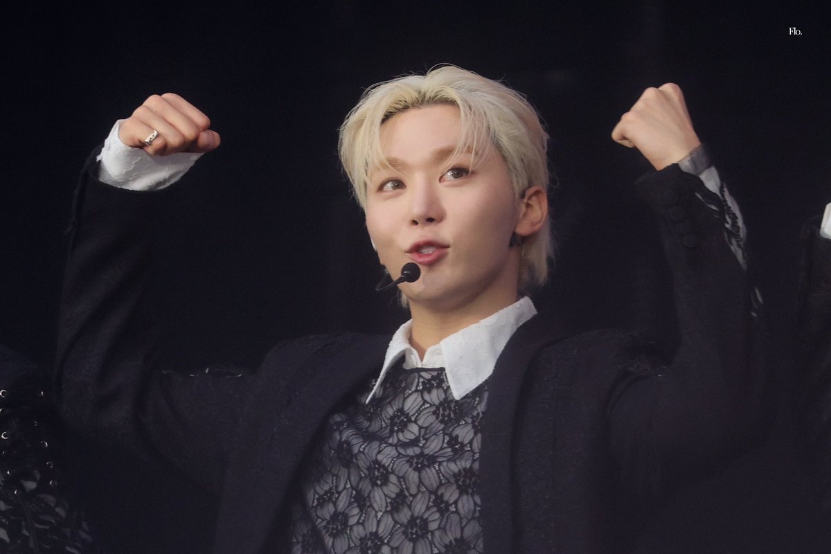 플로 tweet media