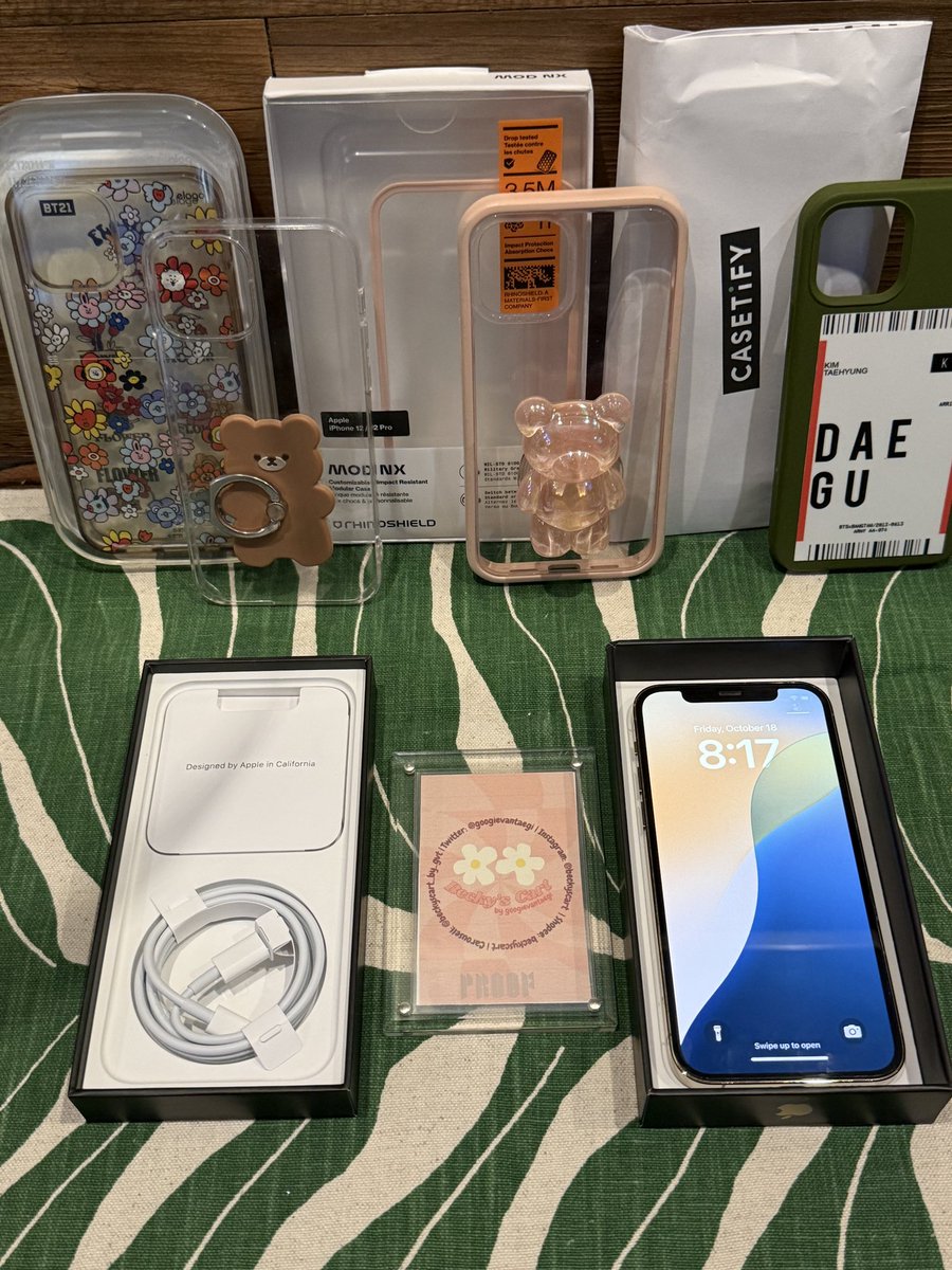 beckyscart's tweet photo. 🌈 BECKY’S CART 🌼
WTS LFB PH

💫 iPhone 12 Pro 256 GB (GOLD)
> Bought last June 2021
> Sim locked (Smart)
> 82% battery life
> With box (charging cable has never been used)

💰₱20,000 (cash or bank transfer)

💌 DM/reply

1/2 cont ⬇️
#beckycart https://t.co/Pmy3LrEfdL