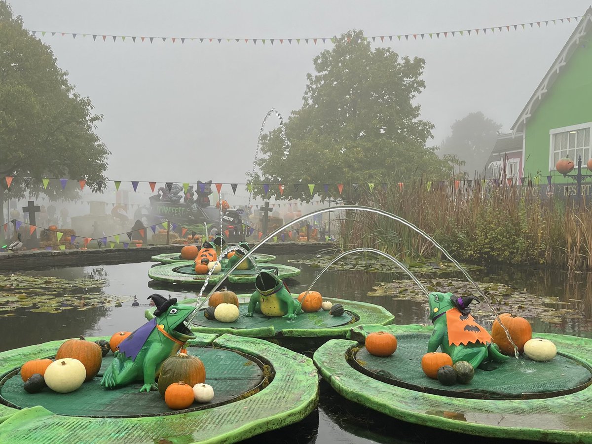 cgonier's tweet photo. Foggy Alton Towers 😶‍🌫️🤩 https://t.co/PsnnQrBYyw