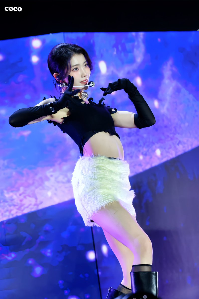 coco4J's tweet photo. 241019 드림콘서트

신..

#케플러 #Kep1er
#샤오팅 #沈小婷 https://t.co/a2QG5ODE8L