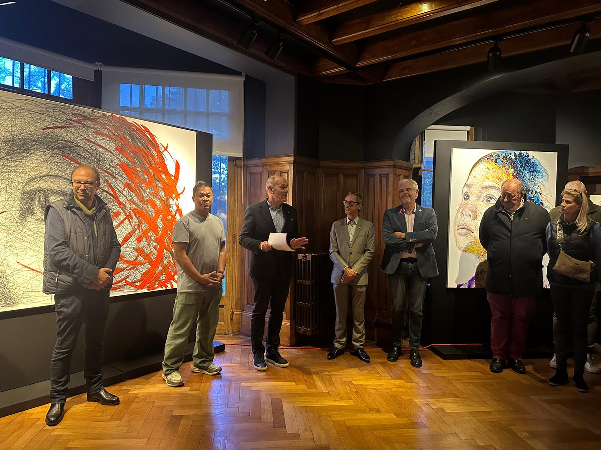 🎨 Hier, au Musée du Touquet-Paris-Plage, l'exposition Le Fil d'Ariane de Hom Nguyen a été inaugurée.

À travers des œuvres qui interrogent la résilience et la force intérieure, Hom Nguyen nous offre une réflexion puissante. Cette exposition est à découvrir jusqu'au 18 mai 2025.