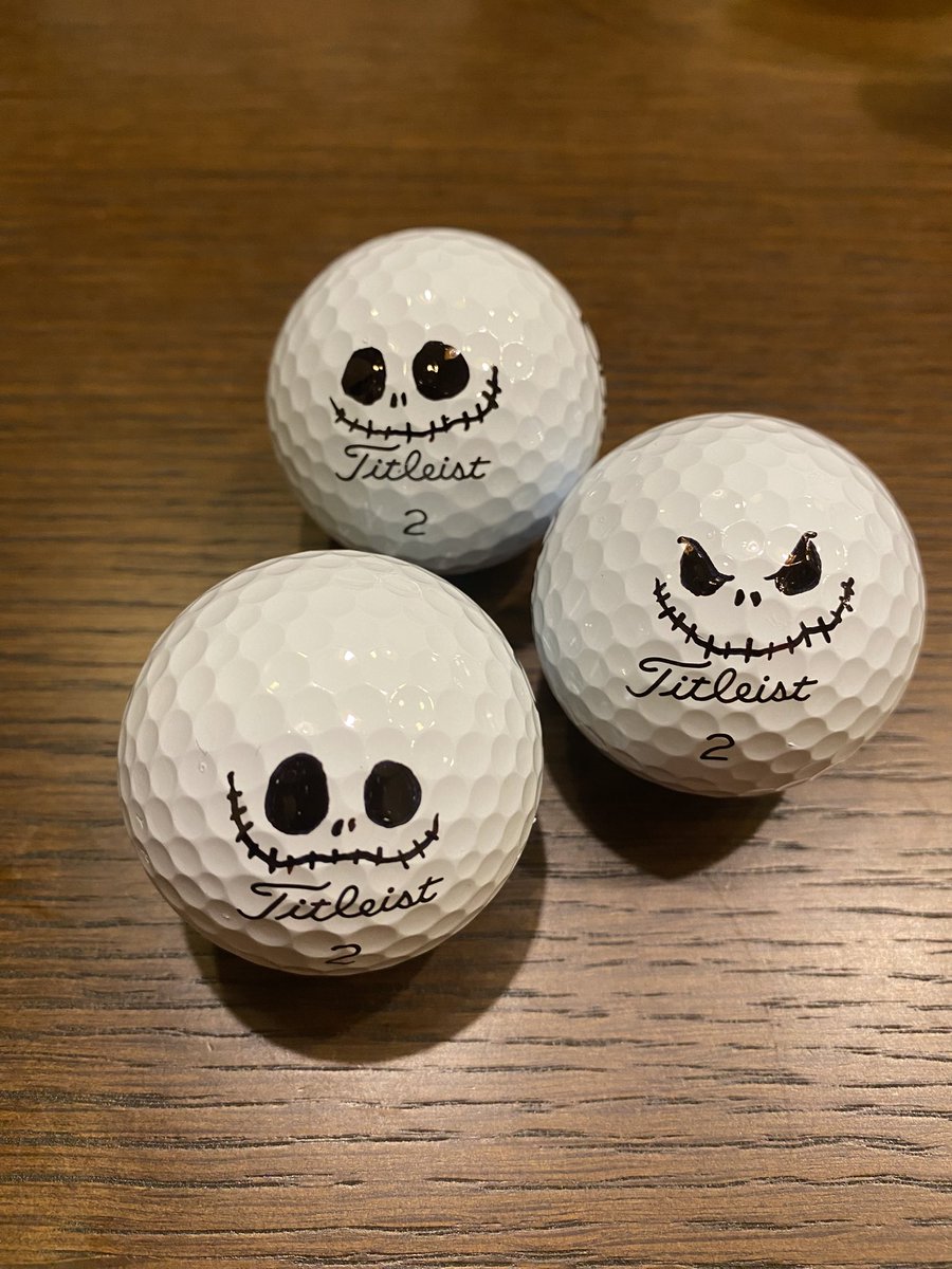 RGN_KAICHO's tweet photo. ジャック・スケリントン

白いゴルフボールに描いてみたら商品ぽくなった😳Titleistによく似合う

またプレゼント企画しちゃおうかな。 https://t.co/nCQwuz3nas